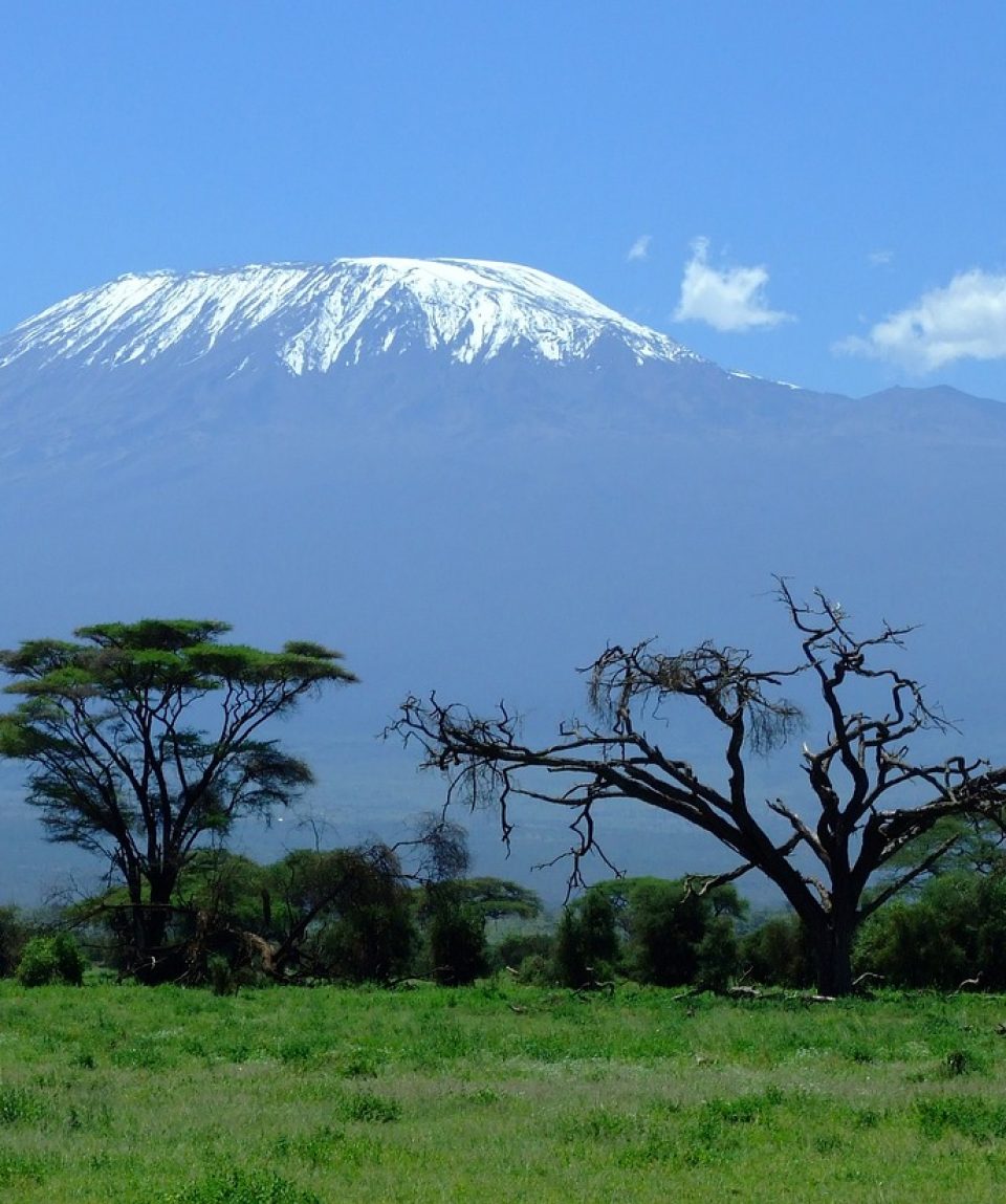 mount-kilimanjaro-1025146_1280